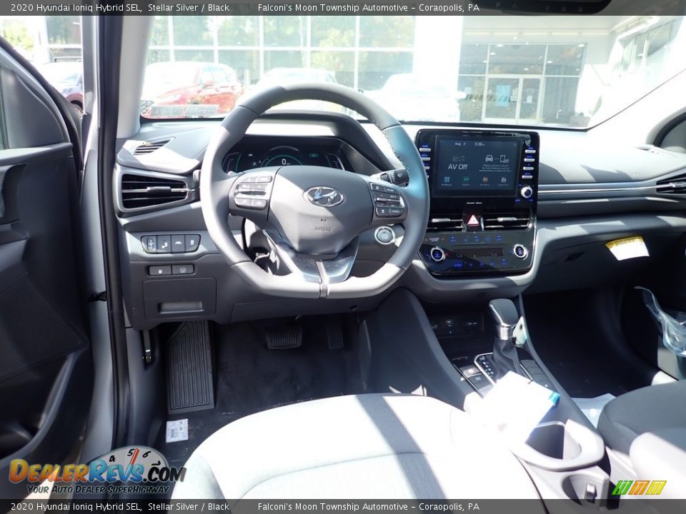 Dashboard of 2020 Hyundai Ioniq Hybrid SEL Photo #9