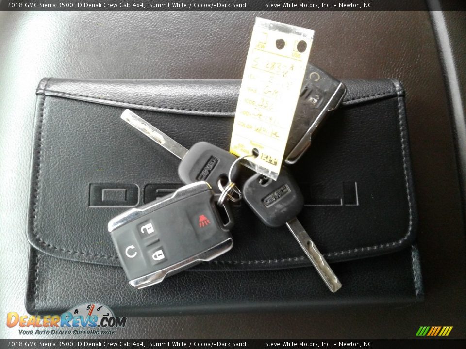 Keys of 2018 GMC Sierra 3500HD Denali Crew Cab 4x4 Photo #36