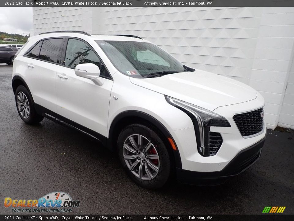 Front 3/4 View of 2021 Cadillac XT4 Sport AWD Photo #1