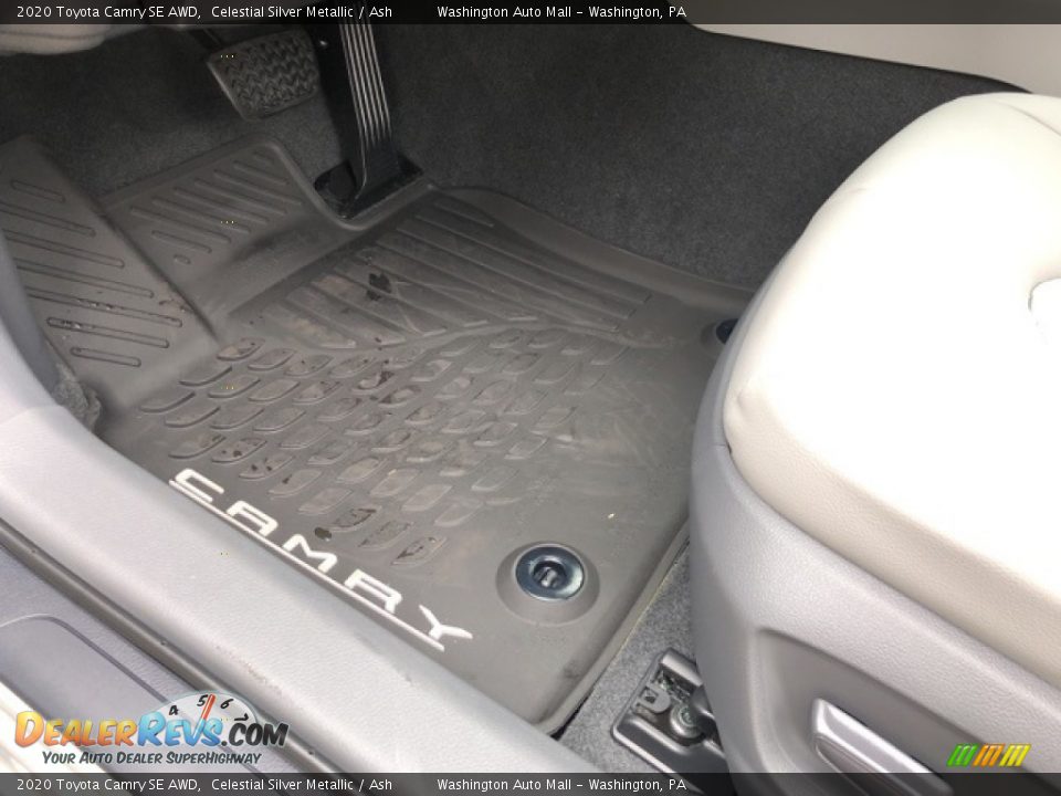 2020 Toyota Camry SE AWD Celestial Silver Metallic / Ash Photo #9