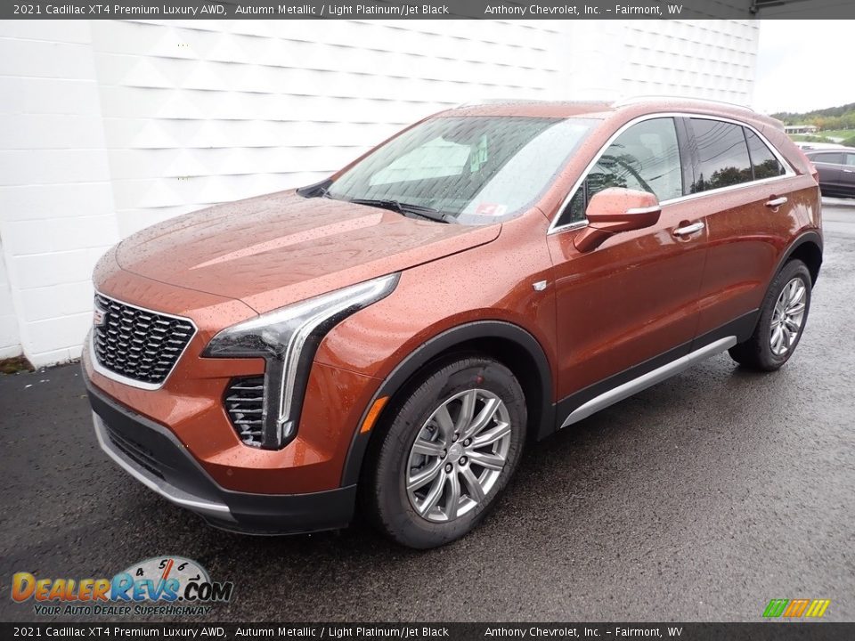 Front 3/4 View of 2021 Cadillac XT4 Premium Luxury AWD Photo #2