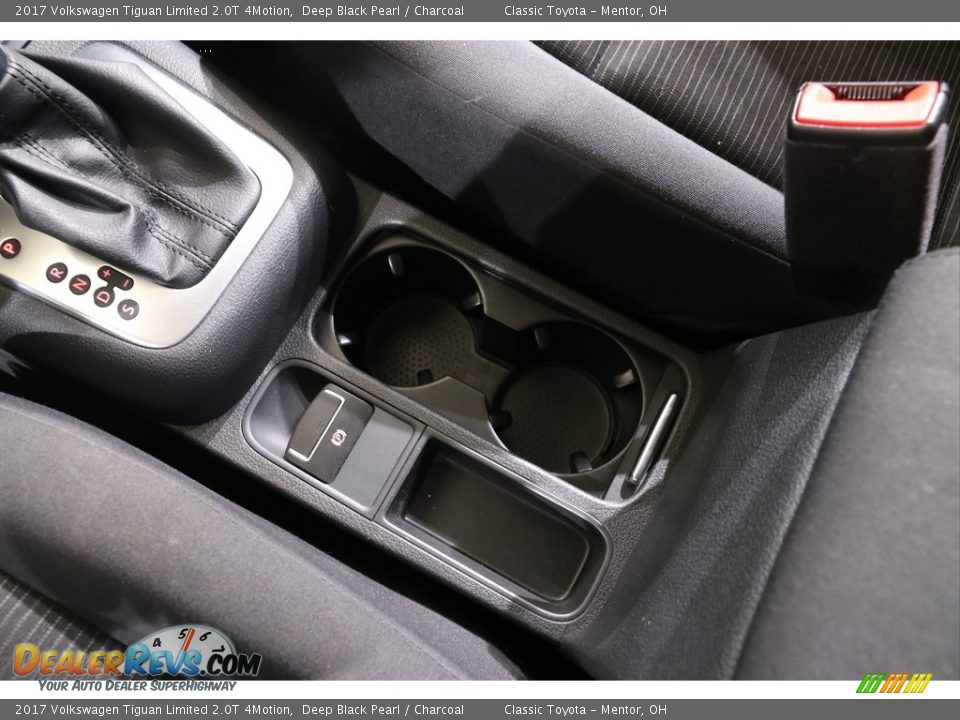 2017 Volkswagen Tiguan Limited 2.0T 4Motion Deep Black Pearl / Charcoal Photo #13