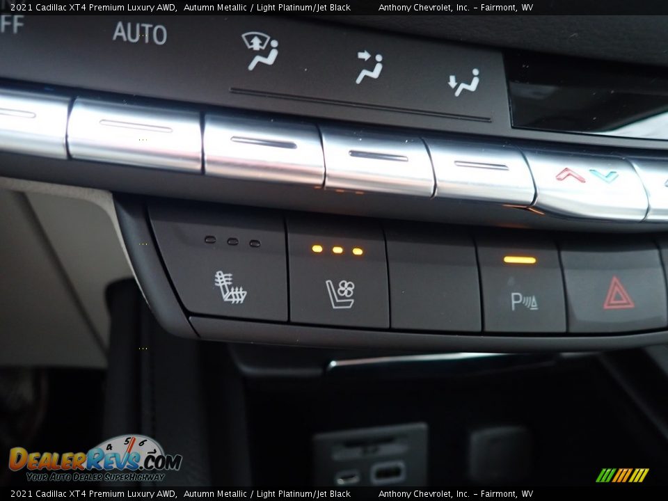 Controls of 2021 Cadillac XT4 Premium Luxury AWD Photo #18