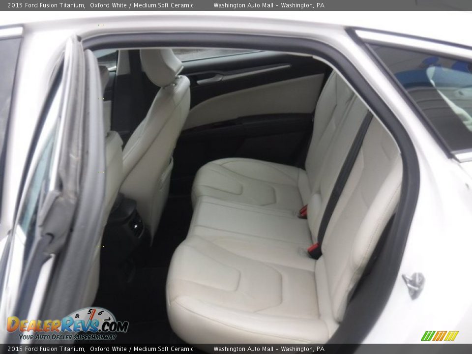 2015 Ford Fusion Titanium Oxford White / Medium Soft Ceramic Photo #24