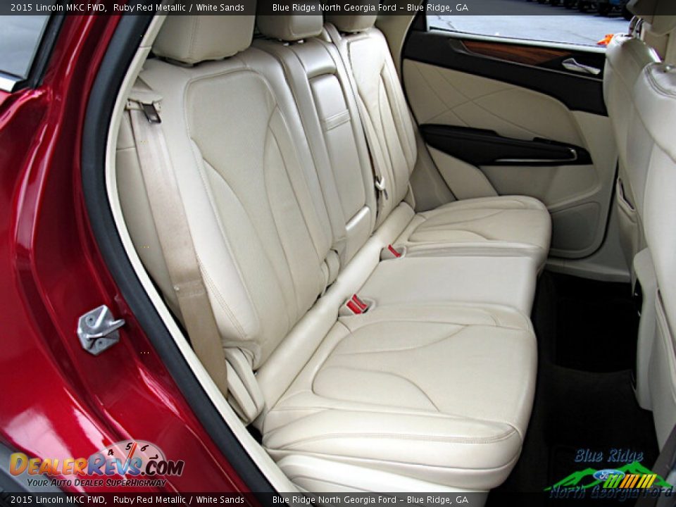 2015 Lincoln MKC FWD Ruby Red Metallic / White Sands Photo #12