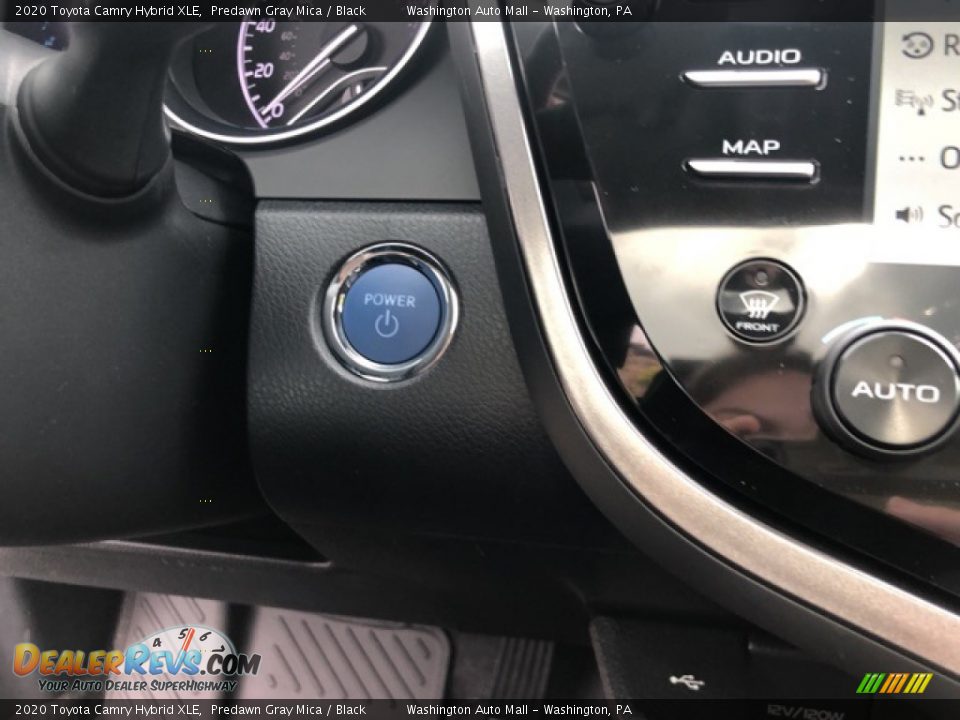 2020 Toyota Camry Hybrid XLE Predawn Gray Mica / Black Photo #17