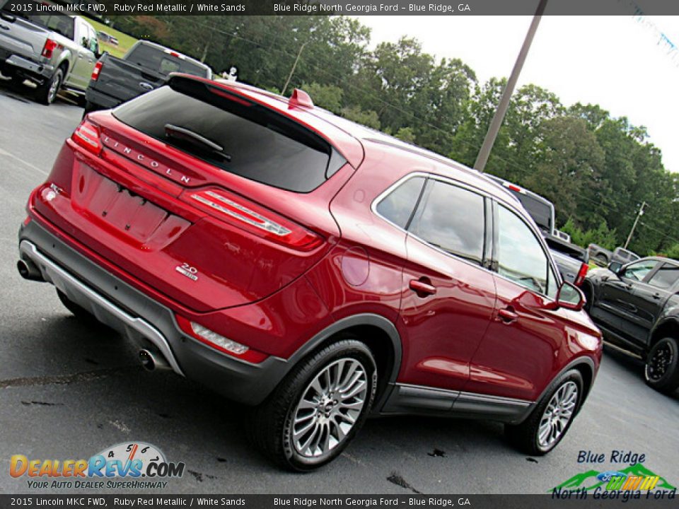 2015 Lincoln MKC FWD Ruby Red Metallic / White Sands Photo #28