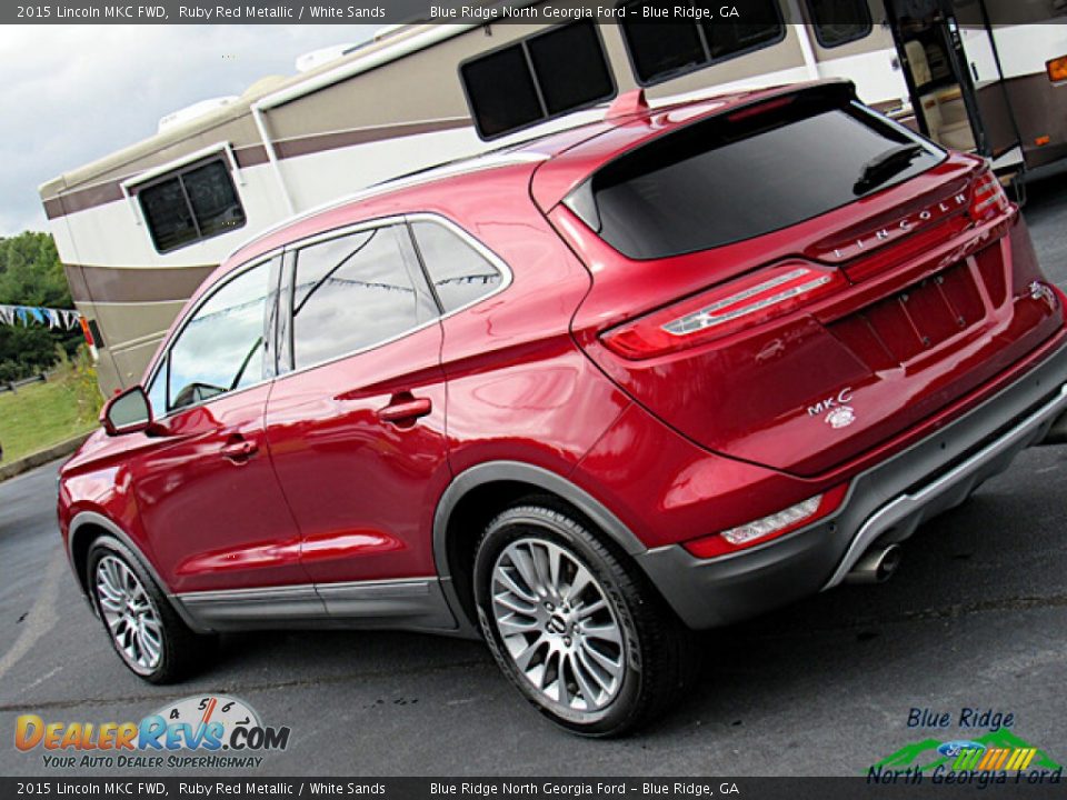 2015 Lincoln MKC FWD Ruby Red Metallic / White Sands Photo #29