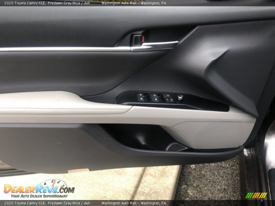 2020 Toyota Camry XLE Predawn Gray Mica / Ash Photo #7
