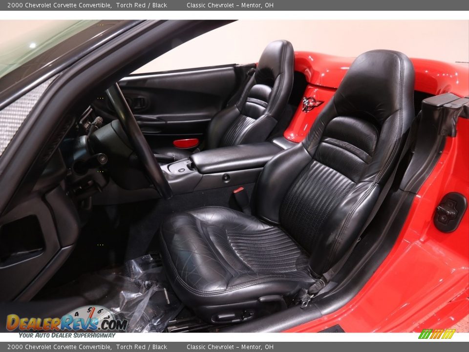 Front Seat of 2000 Chevrolet Corvette Convertible Photo #8