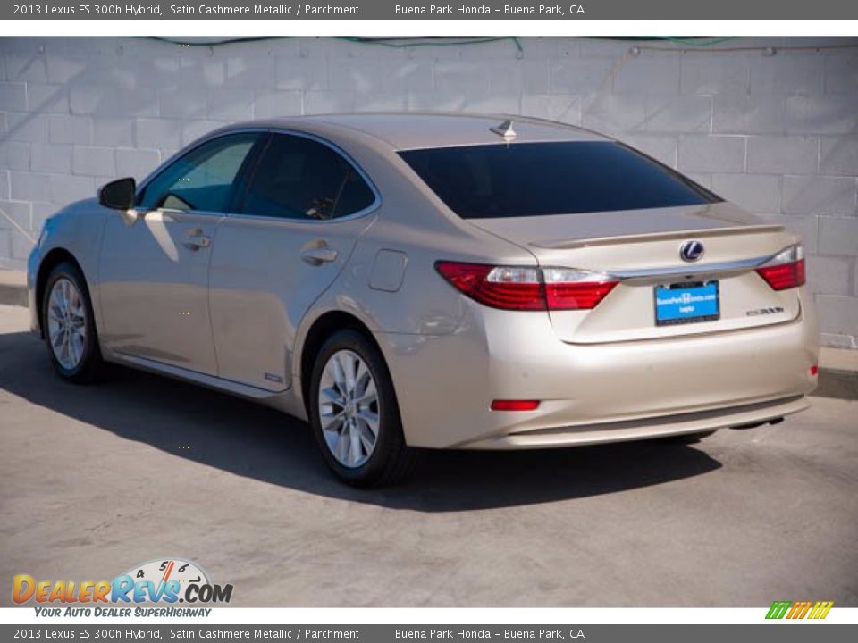 2013 Lexus ES 300h Hybrid Satin Cashmere Metallic / Parchment Photo #2