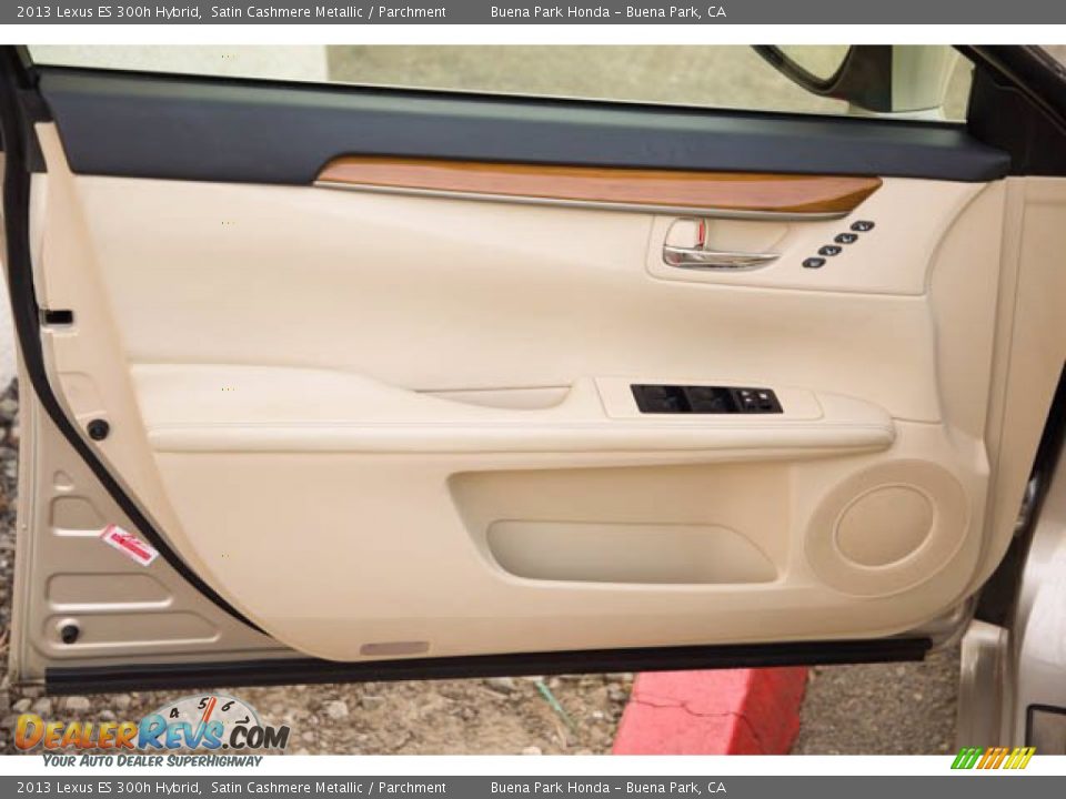 2013 Lexus ES 300h Hybrid Satin Cashmere Metallic / Parchment Photo #29