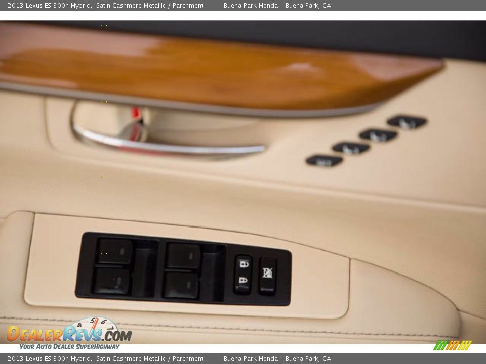 2013 Lexus ES 300h Hybrid Satin Cashmere Metallic / Parchment Photo #30