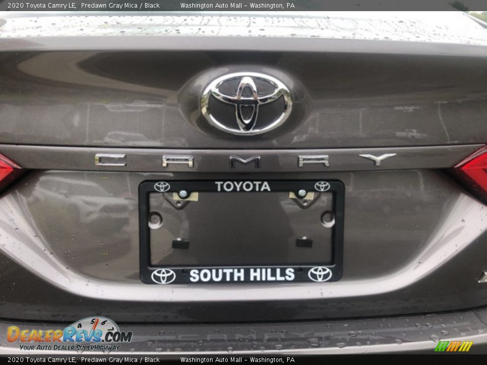 2020 Toyota Camry LE Predawn Gray Mica / Black Photo #32