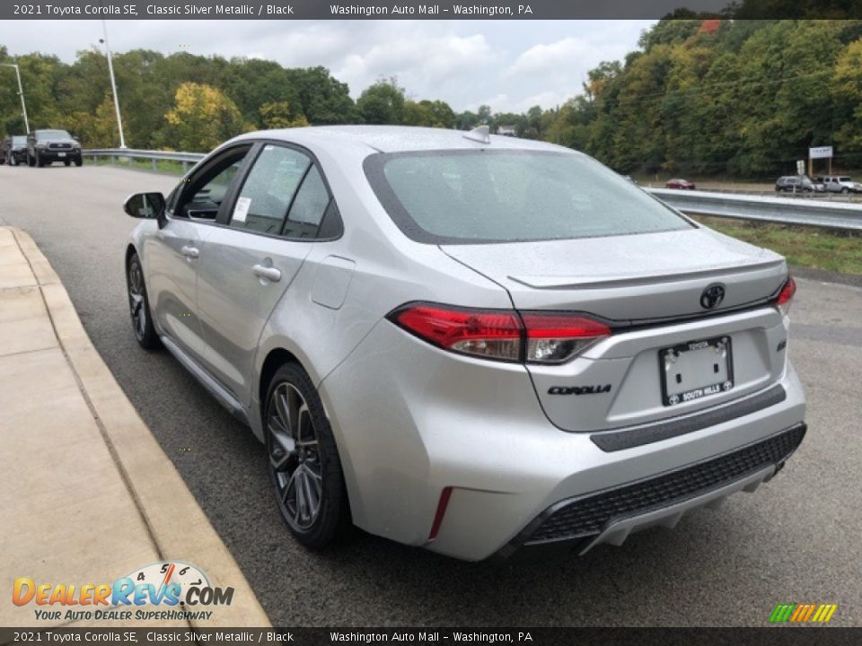 2021 Toyota Corolla SE Classic Silver Metallic / Black Photo #2