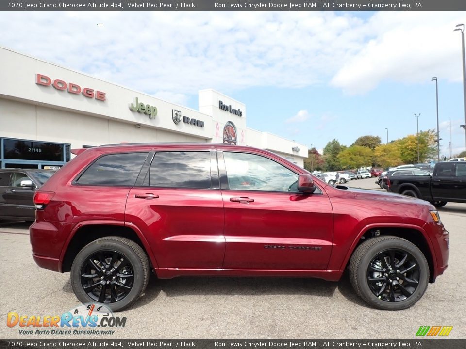 2020 Jeep Grand Cherokee Altitude 4x4 Velvet Red Pearl / Black Photo #4