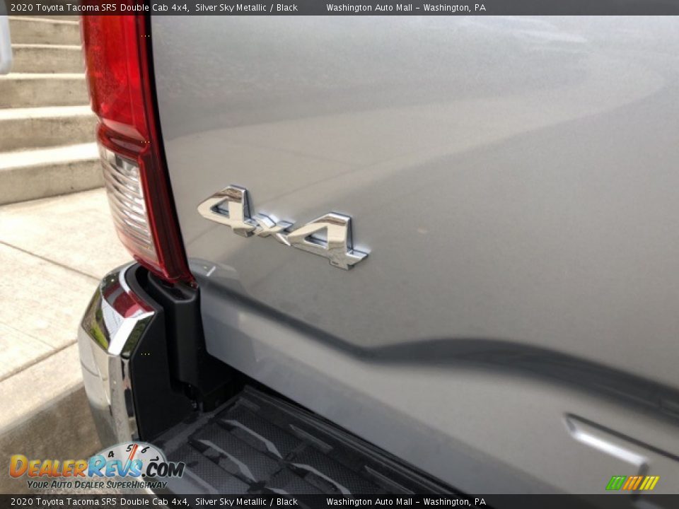 2020 Toyota Tacoma SR5 Double Cab 4x4 Silver Sky Metallic / Black Photo #35