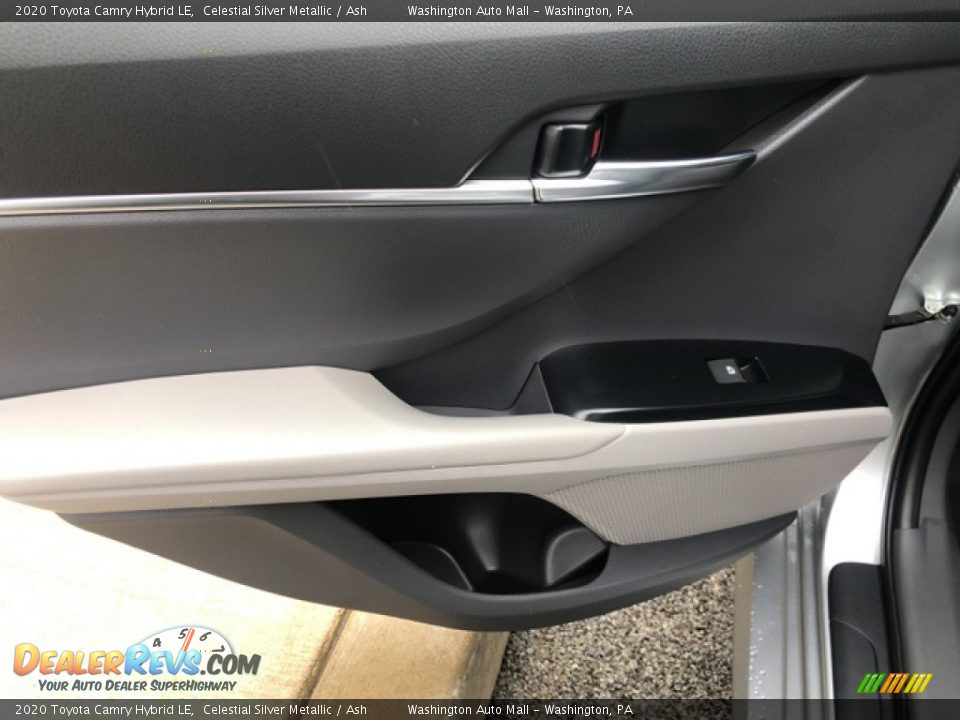 2020 Toyota Camry Hybrid LE Celestial Silver Metallic / Ash Photo #30