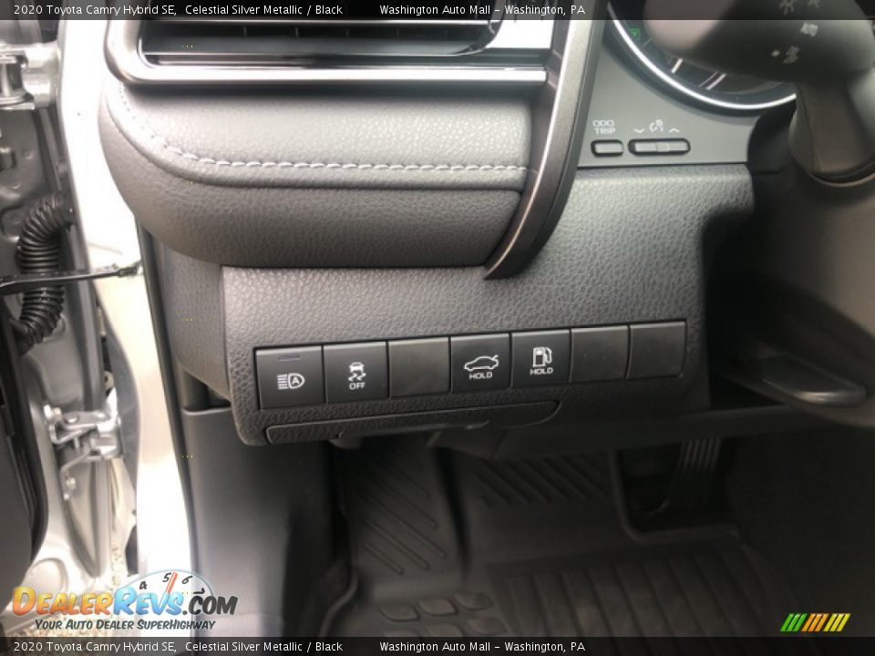 Controls of 2020 Toyota Camry Hybrid SE Photo #5