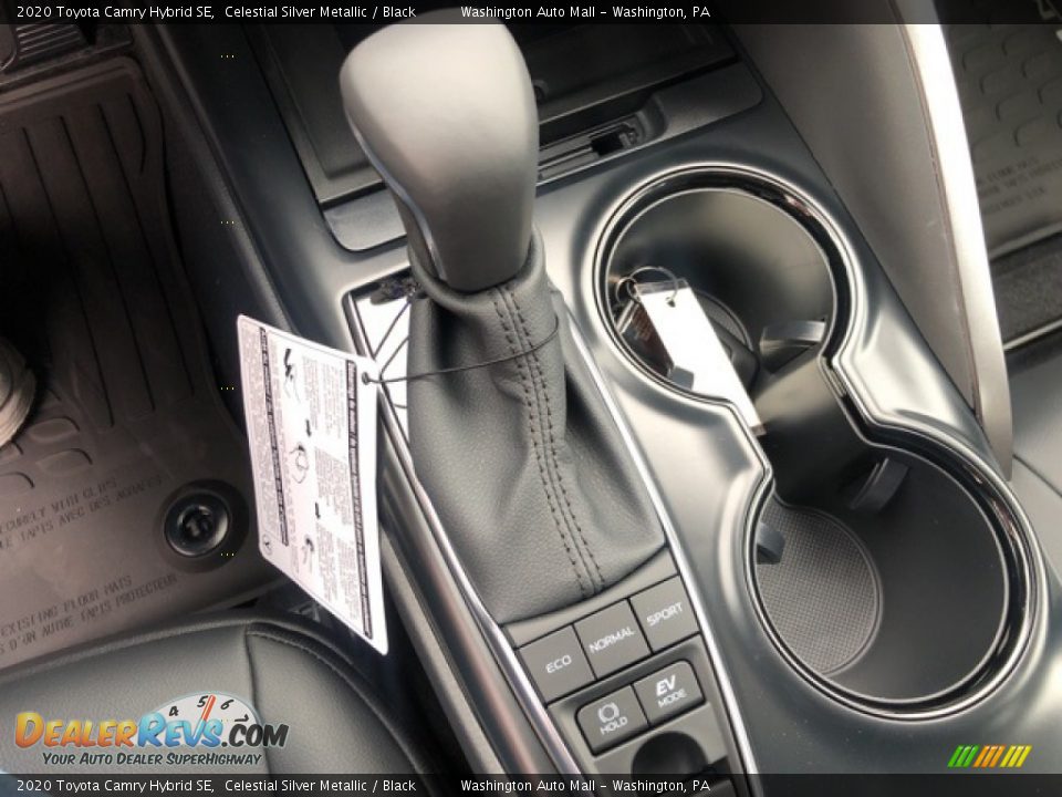 2020 Toyota Camry Hybrid SE Shifter Photo #13