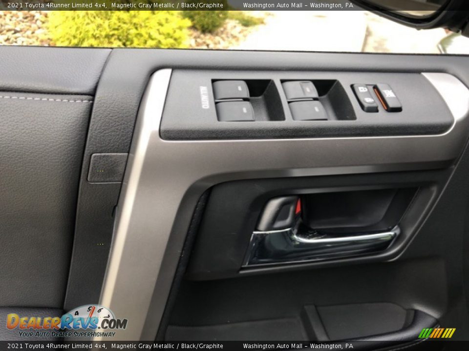 Controls of 2021 Toyota 4Runner Limited 4x4 Photo #8