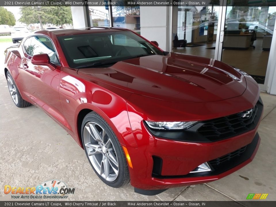 Front 3/4 View of 2021 Chevrolet Camaro LT Coupe Photo #2