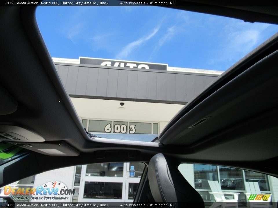 2019 Toyota Avalon Hybrid XLE Harbor Gray Metallic / Black Photo #14