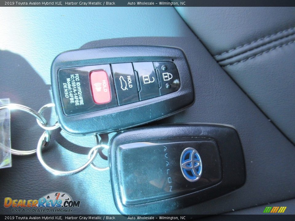 2019 Toyota Avalon Hybrid XLE Harbor Gray Metallic / Black Photo #20