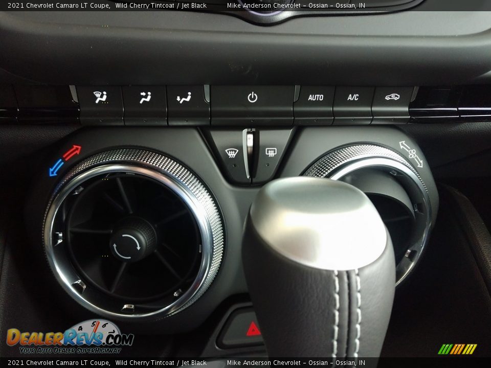 Controls of 2021 Chevrolet Camaro LT Coupe Photo #23
