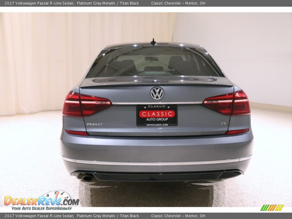 2017 Volkswagen Passat R-Line Sedan Platinum Gray Metallic / Titan Black Photo #15