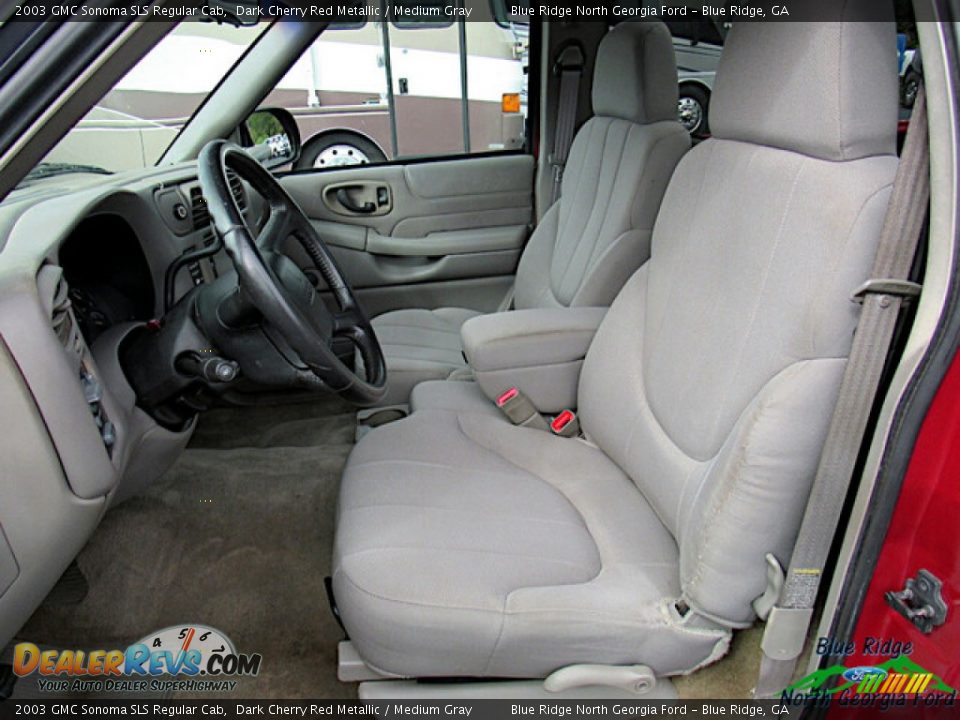 Front Seat of 2003 GMC Sonoma SLS Regular Cab Photo #10