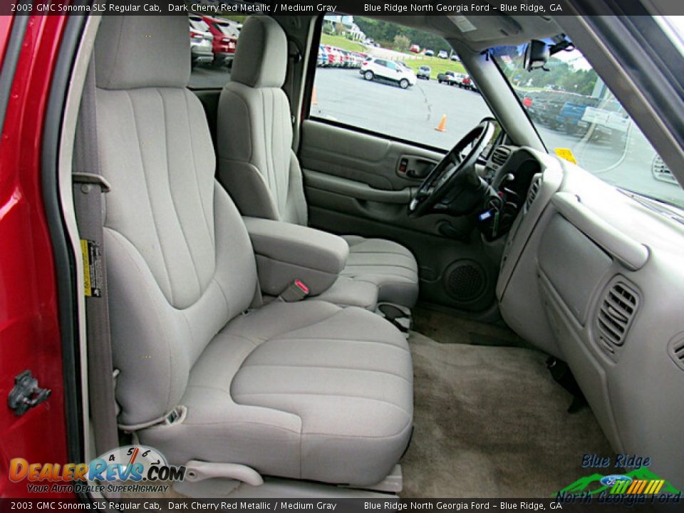 Front Seat of 2003 GMC Sonoma SLS Regular Cab Photo #11