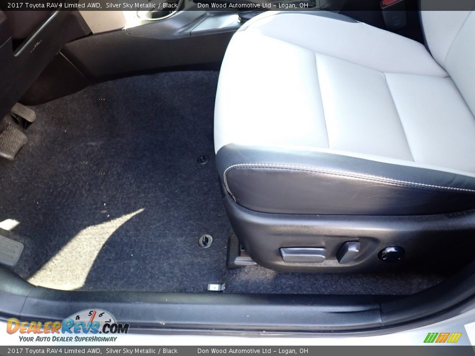 2017 Toyota RAV4 Limited AWD Silver Sky Metallic / Black Photo #23