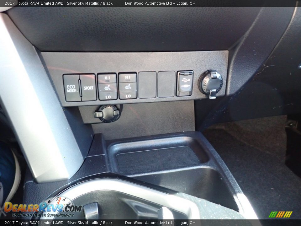 2017 Toyota RAV4 Limited AWD Silver Sky Metallic / Black Photo #32