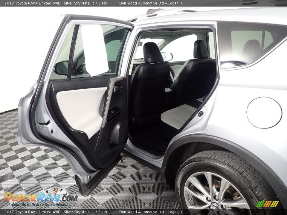2017 Toyota RAV4 Limited AWD Silver Sky Metallic / Black Photo #36