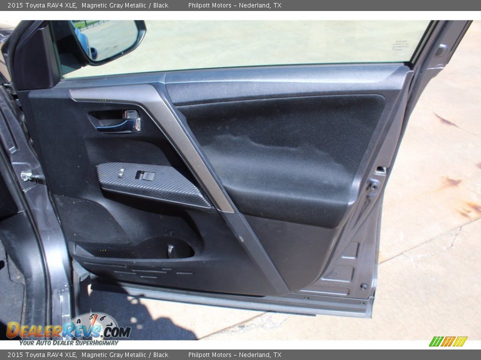 2015 Toyota RAV4 XLE Magnetic Gray Metallic / Black Photo #27