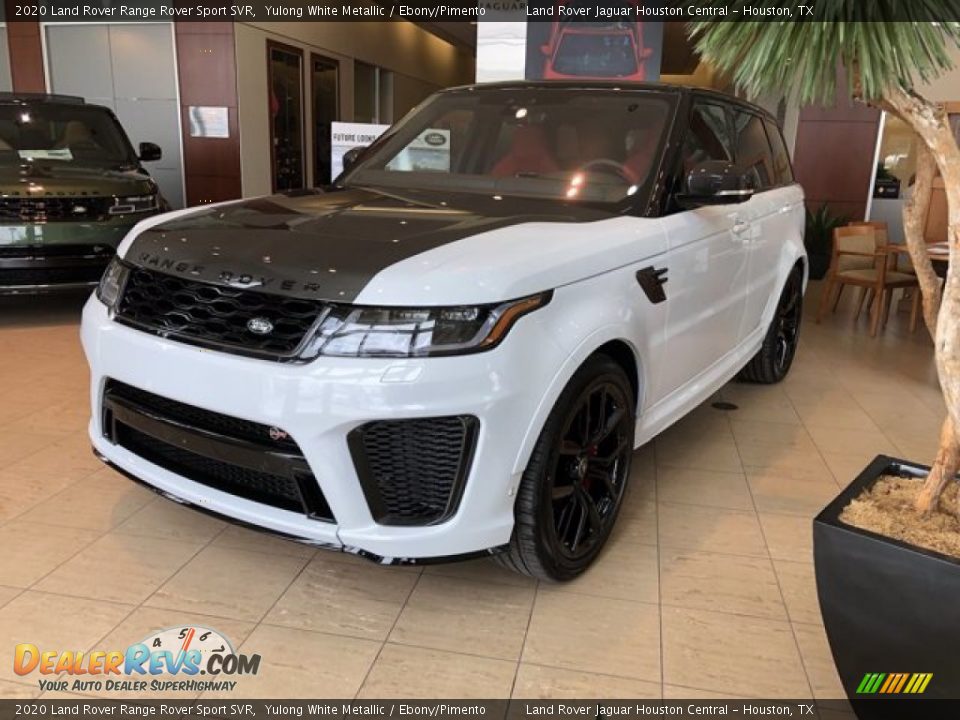 Front 3/4 View of 2020 Land Rover Range Rover Sport SVR Photo #2