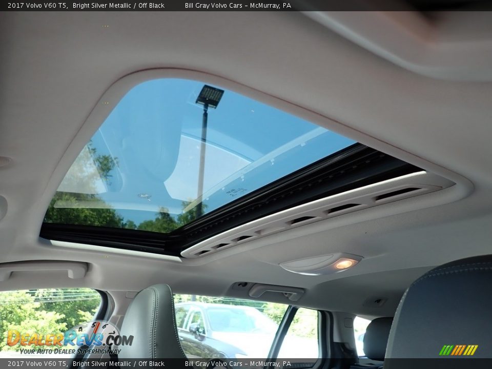 Sunroof of 2017 Volvo V60 T5 Photo #17