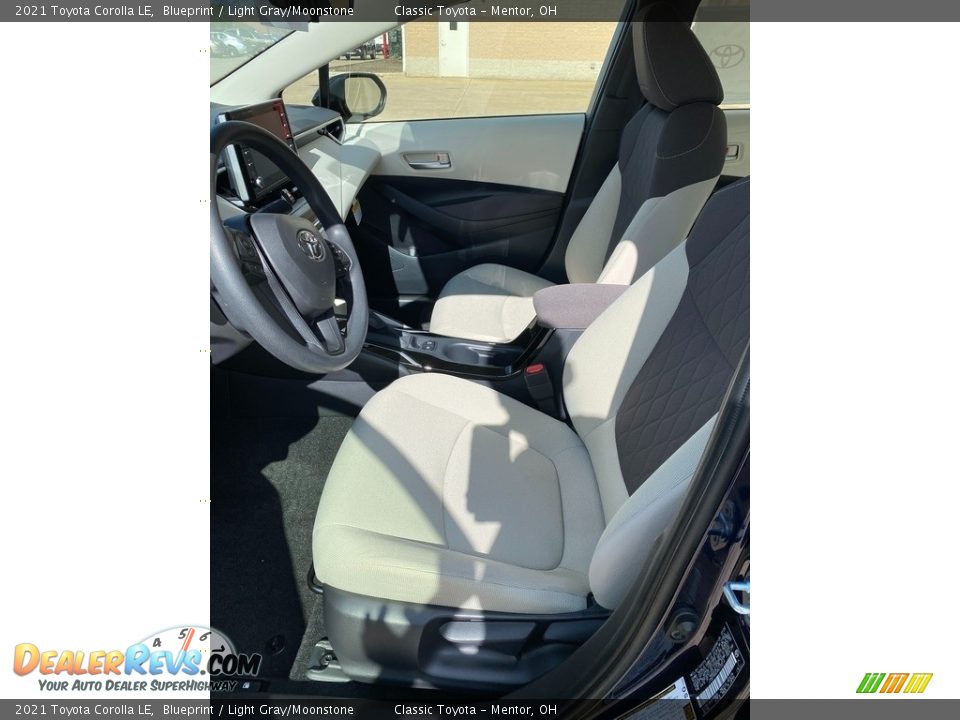 2021 Toyota Corolla LE Blueprint / Light Gray/Moonstone Photo #2