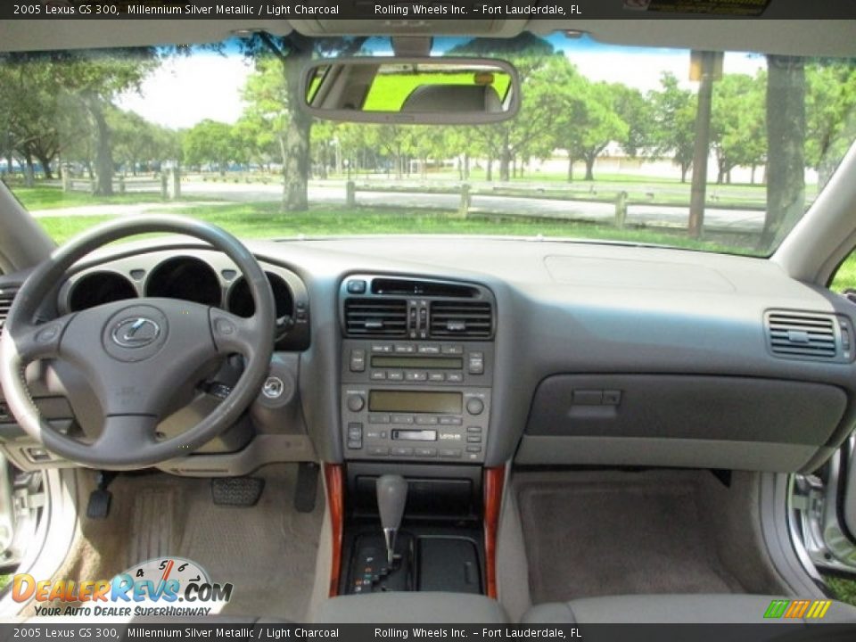 Dashboard of 2005 Lexus GS 300 Photo #6