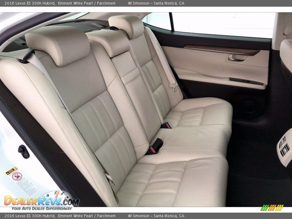 Rear Seat of 2016 Lexus ES 300h Hybrid Photo #13
