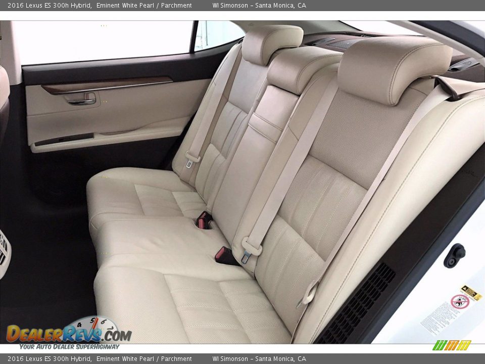 Rear Seat of 2016 Lexus ES 300h Hybrid Photo #15