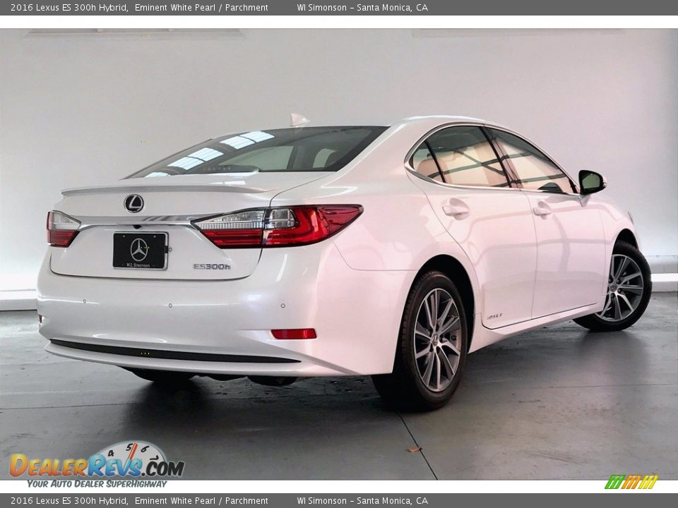 Eminent White Pearl 2016 Lexus ES 300h Hybrid Photo #16