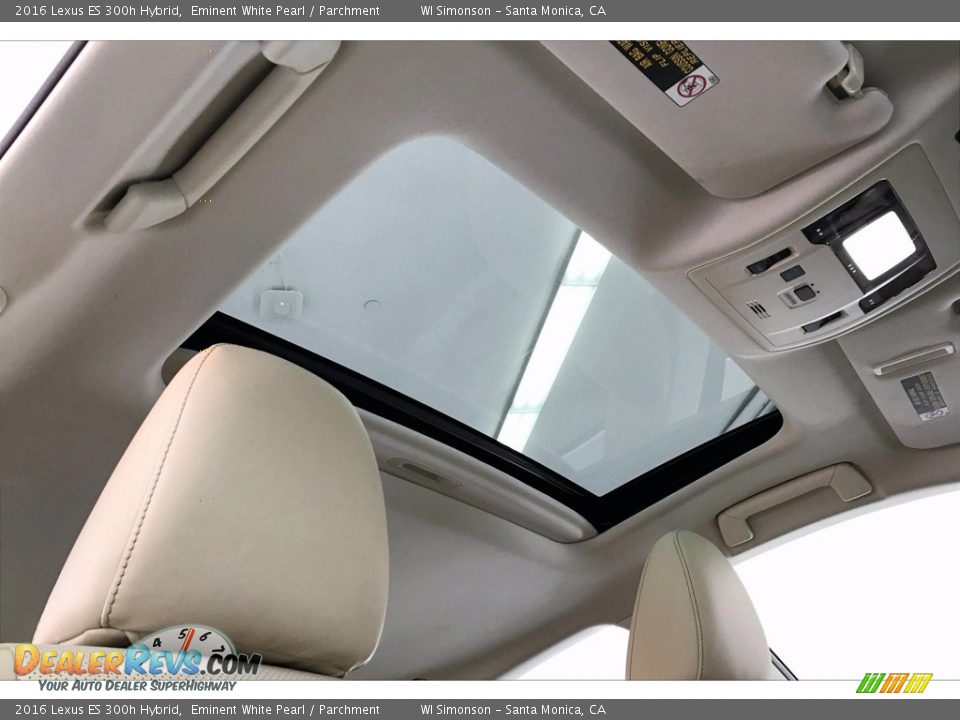 Sunroof of 2016 Lexus ES 300h Hybrid Photo #29