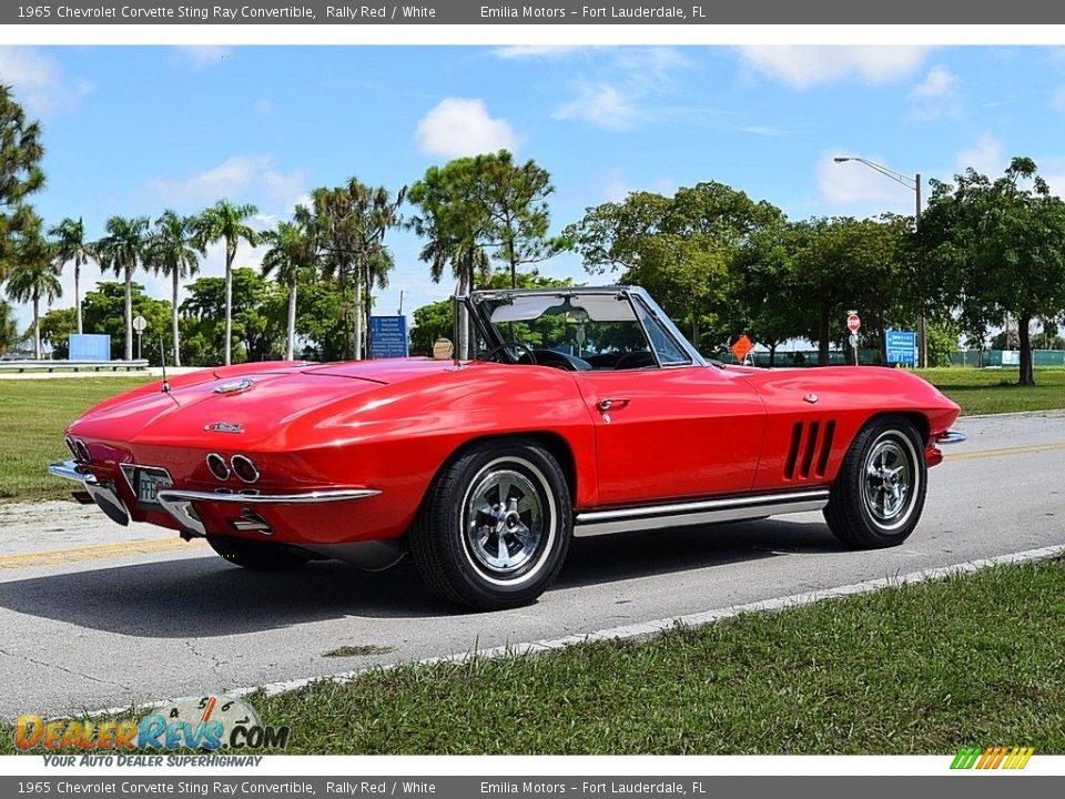 1965 Chevrolet Corvette Sting Ray Convertible Rally Red / White Photo #16