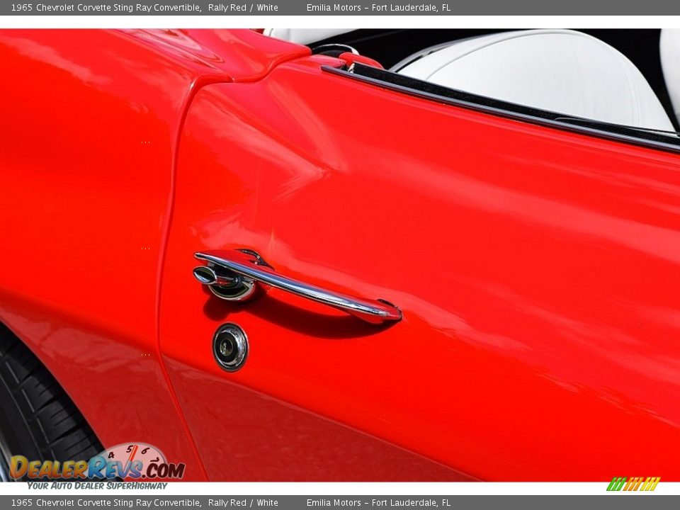 1965 Chevrolet Corvette Sting Ray Convertible Rally Red / White Photo #26