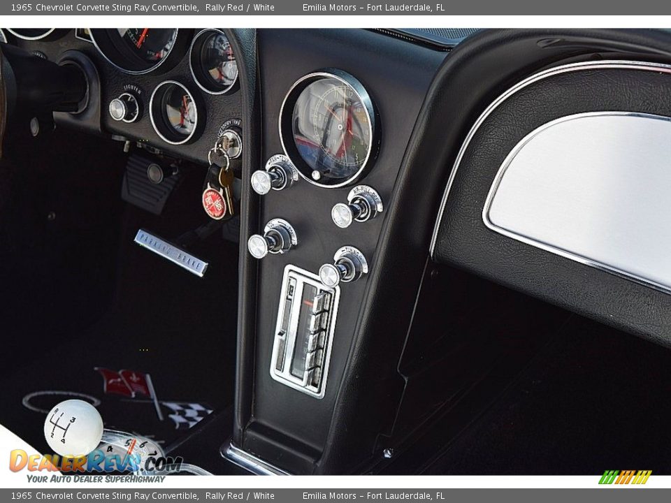 Controls of 1965 Chevrolet Corvette Sting Ray Convertible Photo #36