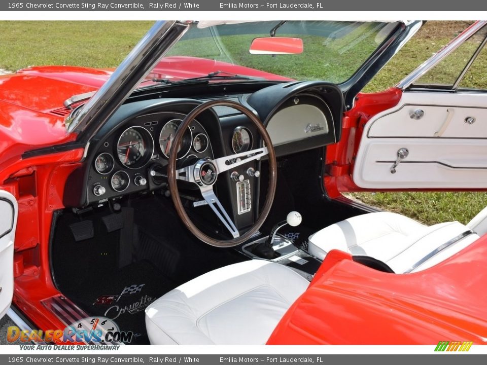 1965 Chevrolet Corvette Sting Ray Convertible Rally Red / White Photo #45