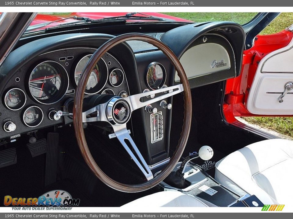 1965 Chevrolet Corvette Sting Ray Convertible Steering Wheel Photo #49