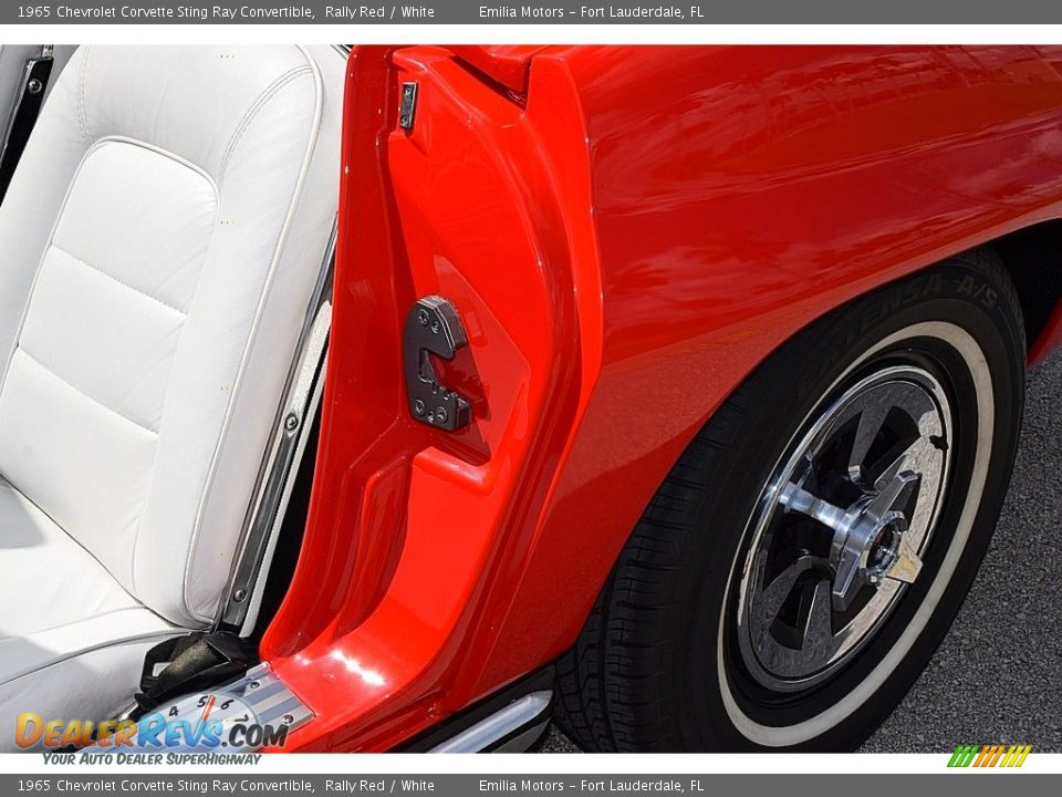 1965 Chevrolet Corvette Sting Ray Convertible Rally Red / White Photo #52